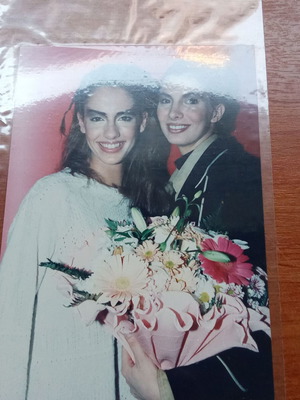 Журналистическа снимка модели от 1990-те употребявана