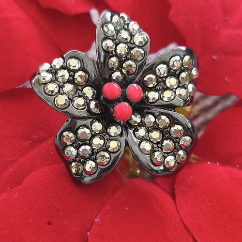 Cocktail Ring "Black Flower" New with Strass and Red Details
