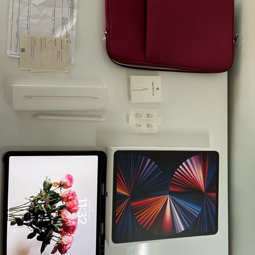 iPad Pro 12.9-inch 5th generation Wi-Fi like new with Apple Pencil 2nd gen