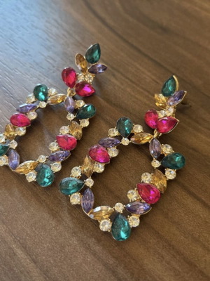 Earrings new with crystals