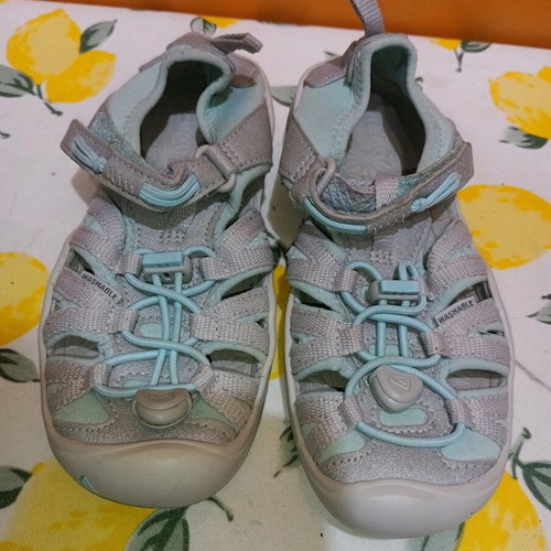 Keen Washable kids sandals like new, size 29, gray and turquoise
