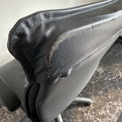 Office executive chair used, PU leather, ergonomic design