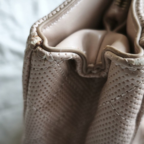 Valentino shoulder bag like new, beige, multiple compartments