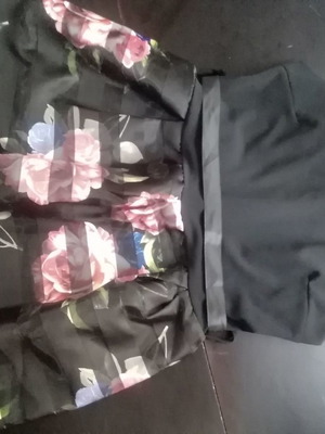 Black dress new with roses and organza size medium