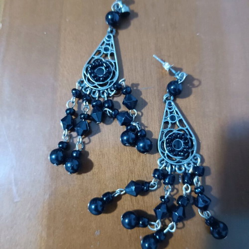 Vintage boho earrings like new, black