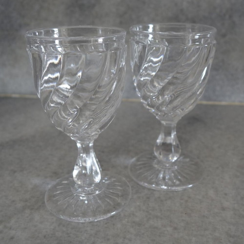 Baccara vintage crystal wine glasses like new, set of 2
