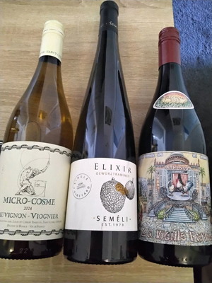 Wine pack new, sealed bottles