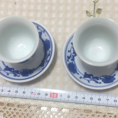 Cups without handles in bowl style with saucers, new