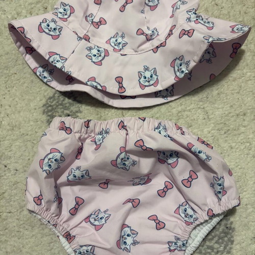Baby swim diaper and hat set unused, 6-9 months