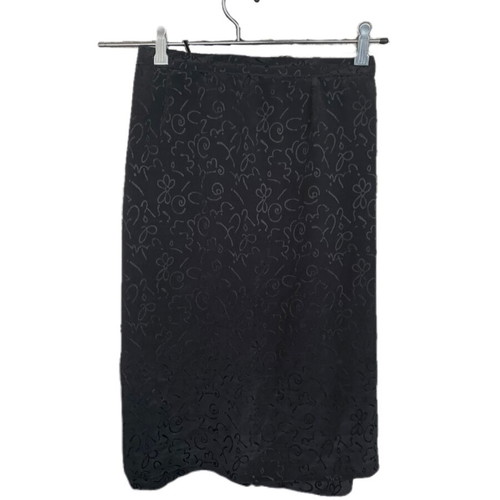 Vintage midi skirt black with floral pattern used, size M