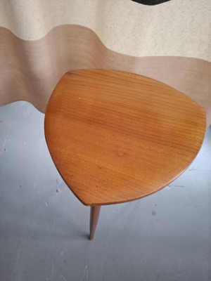 Danish Style Mid-Century Triangular Guitar Pick τραπεζάκι καφέ μεταχειρισμένο