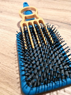 Hairbrush Cleaning Tool new, lightweight and reusable