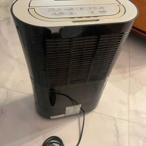 Dehumidifier Morris like new with minor plastic scratches