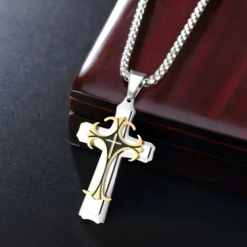 Stylish Gothic Cross Pendant Set with Chain