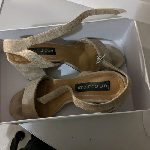 U.S. Golf Club sandals with thick heel like new, beige