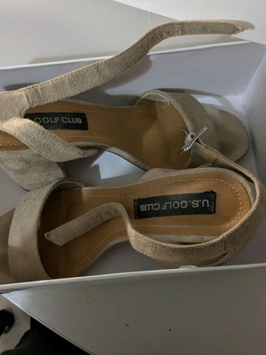 U.S. Golf Club sandals with thick heel like new, beige