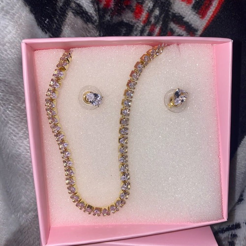 Hadra Jewels jewelry set necklace and earrings with rhinestones gold color, new