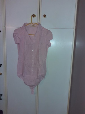 Stradivarius pink bodysuit shirt like new, size S