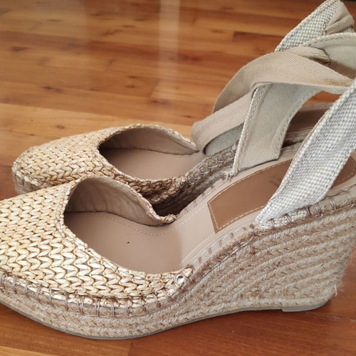 Zara beige espadrille platform sandals size 40 like new