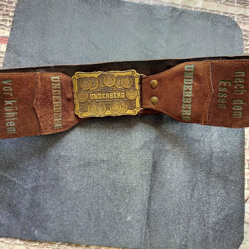 Underberg leather belt with buckle, size 70
