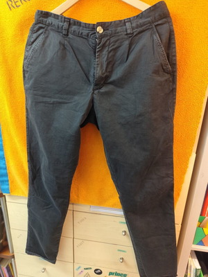 Pull & Bear pants like new, size L, black
