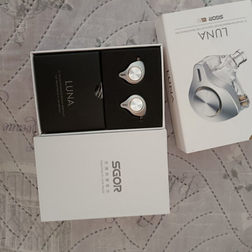 SGOR Luna earbuds