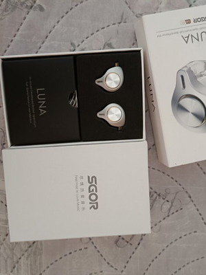 SGOR Luna earbuds