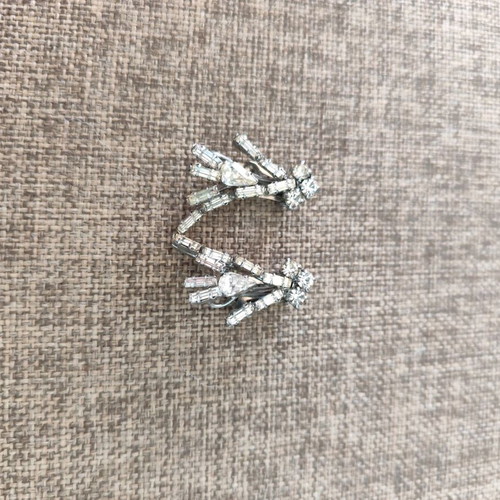 Clip-on earrings like new