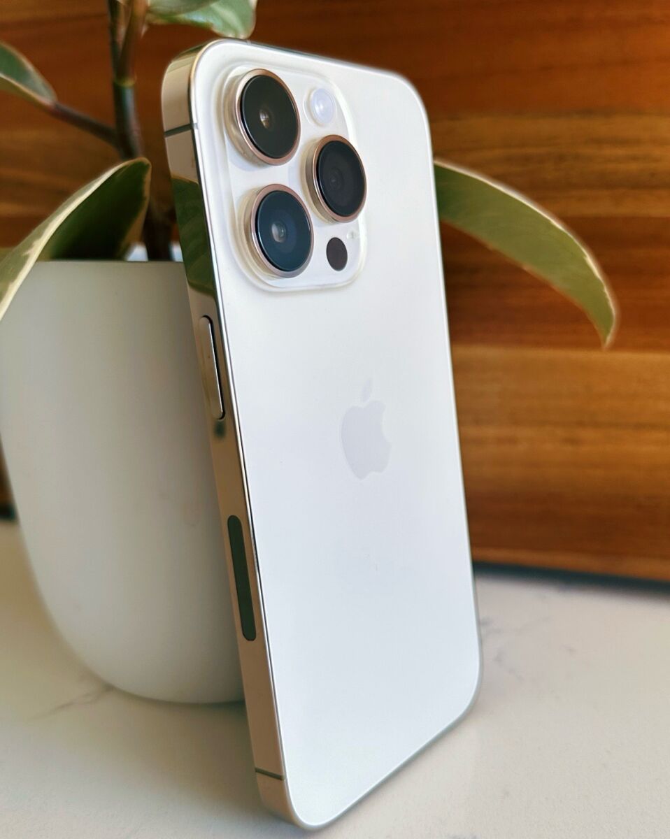 Apple iPhone 14 Pro Max 128GB златист… - € 580,00 - Vendora.bg