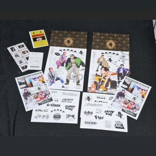 Stray Kids S class set like new