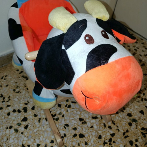 Skorpion Wheels Rocking Cow like new with sounds and wooden base