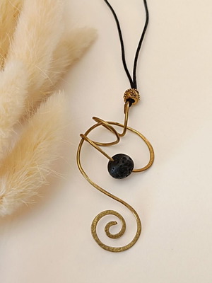 Handmade bronze hammered necklace with lava and adjustable cord new