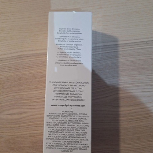 Issey Miyake L'Eau D'Issey Moisturising Body Lotion 200ml new