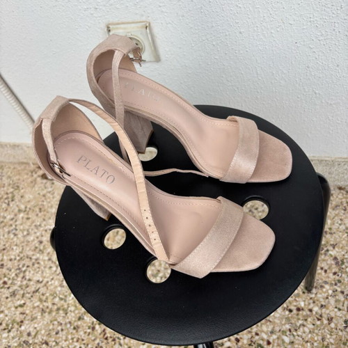 Plato beige suede women's sandals with 10cm block heel like new, size 39