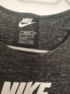 Nike top gray like new