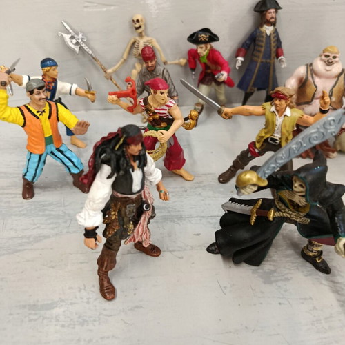 Pappo Pirates of the Caribbean figures set of 12, like new