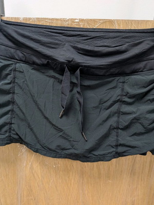 Lululemon φούστα και κολάν σαν καινούργια