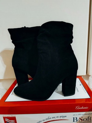 Suede ankle boots with heel like new, size 37, black