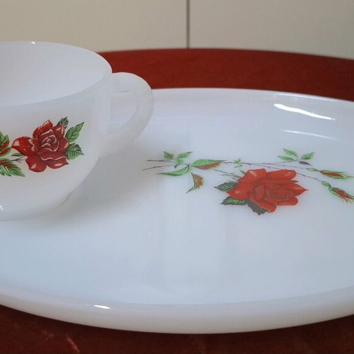Vintage porcelain plates with cups new set with roses