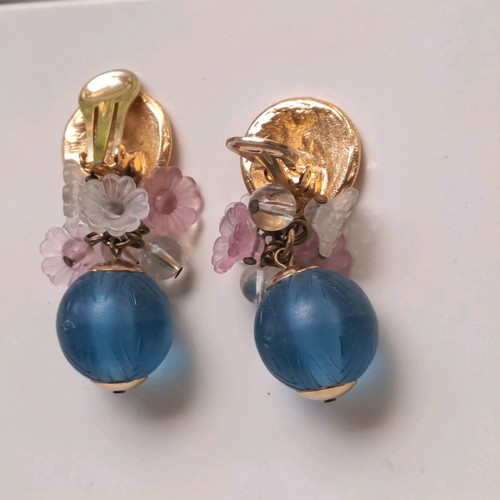 Clip earrings like new with blue bead