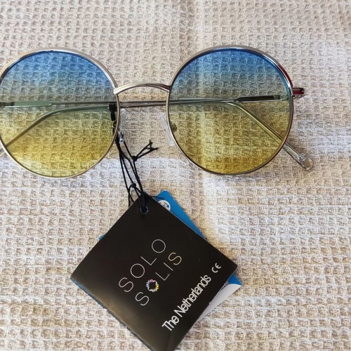 Solo-Solis NDL6275 sunglasses new with blue/yellow degrade lenses