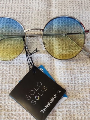 Solo-Solis NDL6275 sunglasses new with blue/yellow degrade lenses