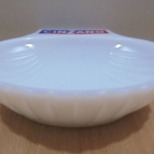 Cinzano Vermouth old promotional opaline bowl used shell-shaped
