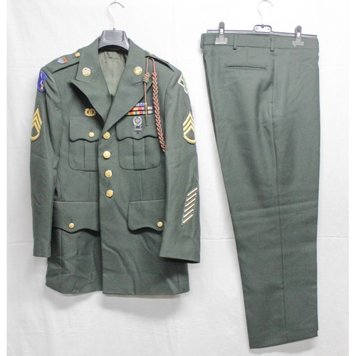 1970 U.S Army Sergeant Uniform like new
