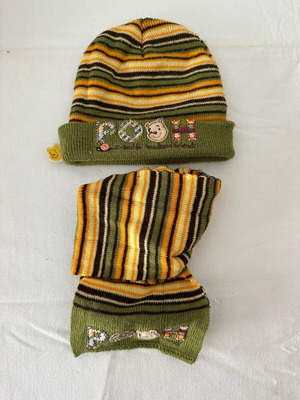 Disney baby hat like new, green-yellow, one size