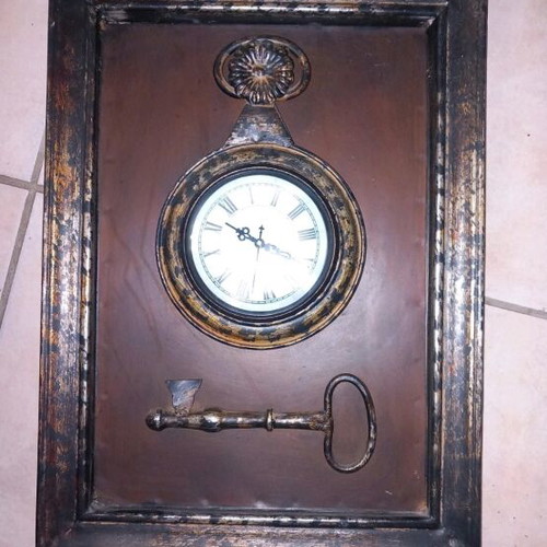 Vintage metal wall clock frame analog used