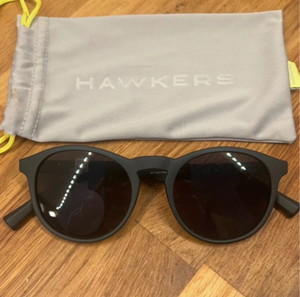 Hawkers γυαλιά ηλίου.
