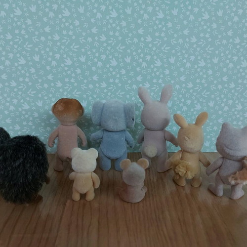 Sylvanian families used figures with minor damage