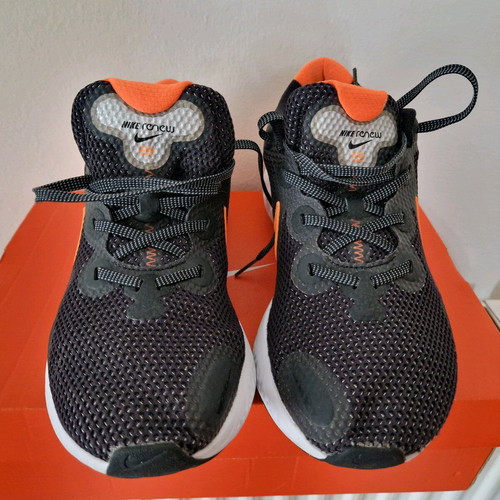 Nike athletic shoes like new, size 42.5, black and orange