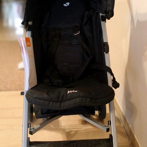 Joie Nitro stroller like new, lightweight and ideal for travel